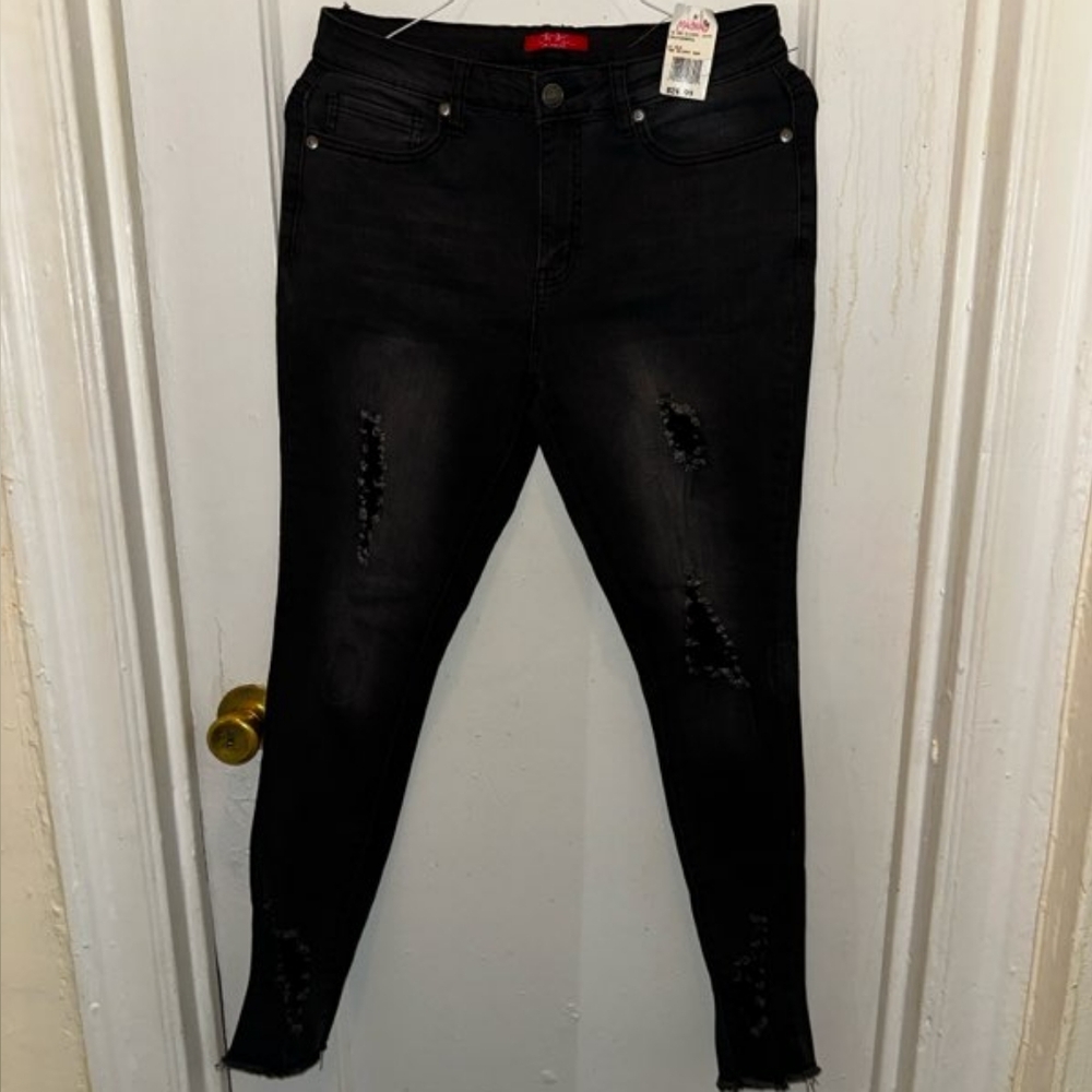 MadRag Black, stretch skinny jeans. Size 11